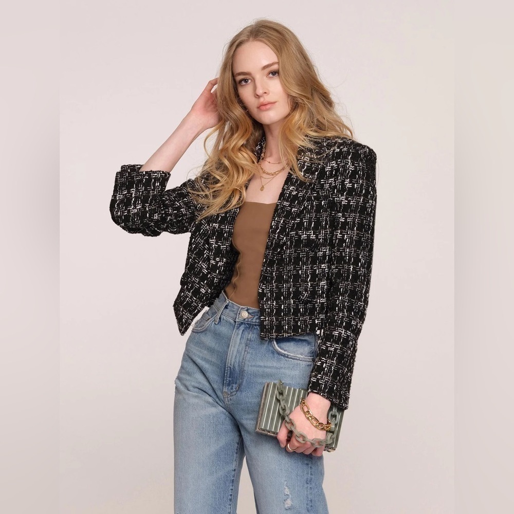 Heartloom “Anira Blazer” Tweed Cropped Black/White/With Metallic Accent Blazer